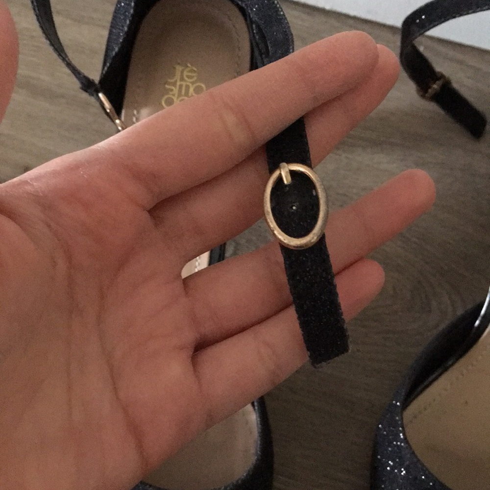 Trèsmode Heels - Picture 5 of 5